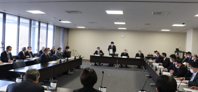 出雲市議会商工議員連盟と出雲市商工団体協議会との意見交換会(R3.11.12) 出雲市議会商工議員連盟と出雲市商工団体協議会との意見交換会(R3.11.12)