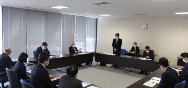 議会広報誌編集委員会(R3.12.8) 議会広報誌編集委員会(R3.12.8)