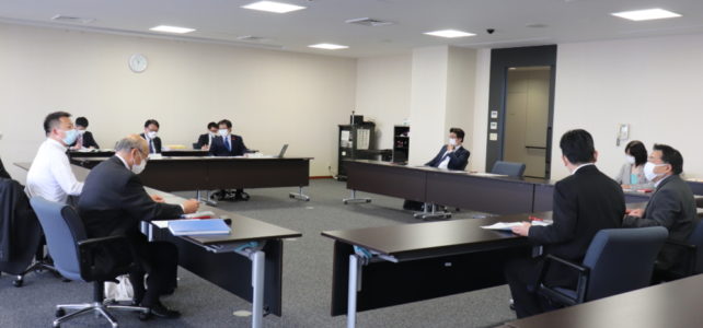 議会広報誌編集委員会（R4.4.13）