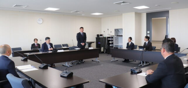 議会広報誌編集委員会(R7.12.1) 議会広報誌編集委員会(R7.12.1)